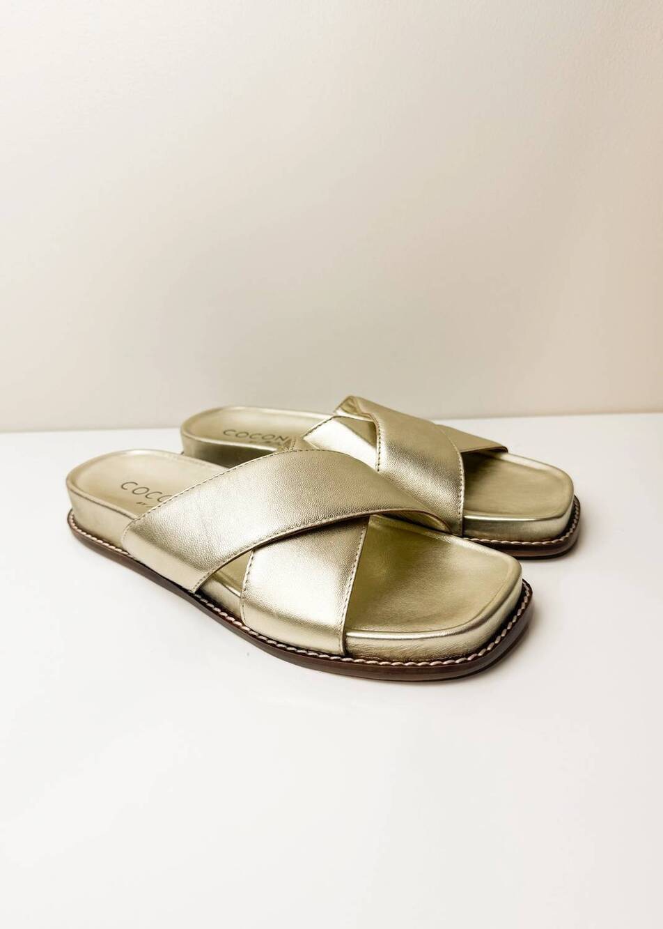 NEW MATISSE women's hannah slide slipper in gold